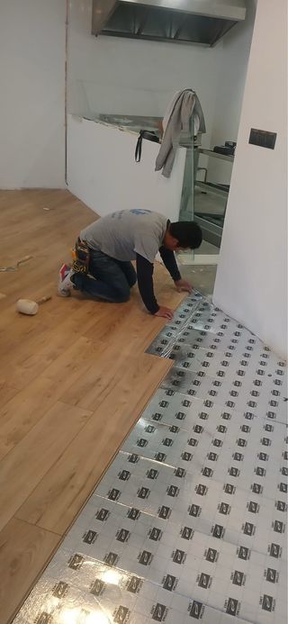 Se ofrece electricista, y albañil