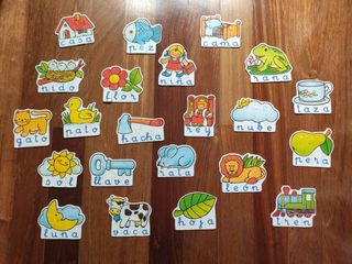 Juego puzzle infantil para deletrear.