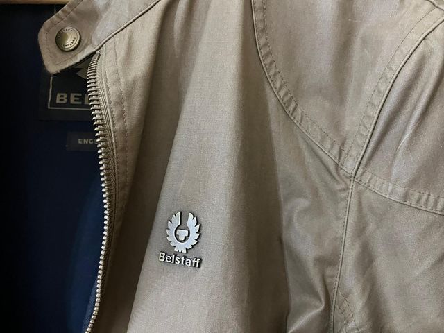 Cazadora motera Besltaff verde oliva