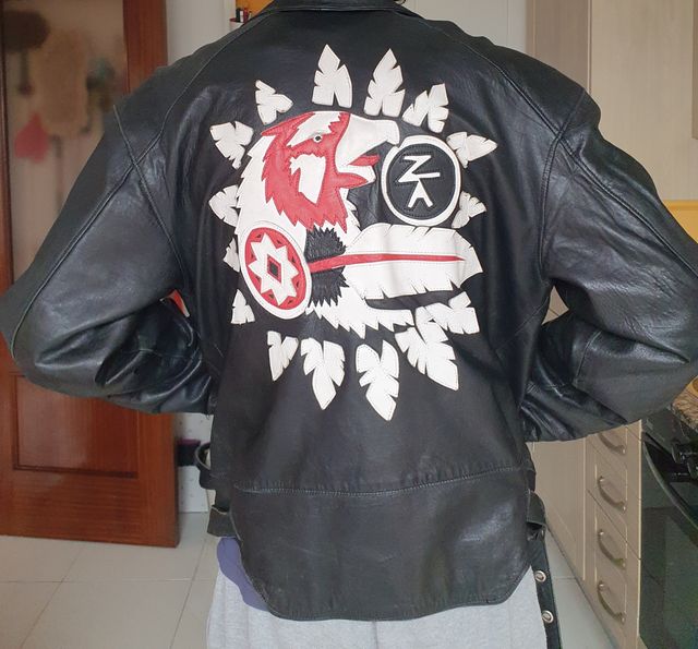 Cazadora de hombre tipo perfecto