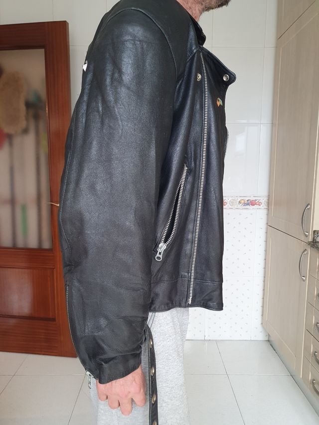 Cazadora de hombre tipo perfecto