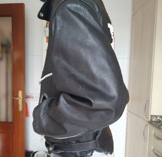 Cazadora de hombre tipo perfecto