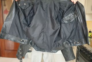 Cazadora de hombre tipo perfecto