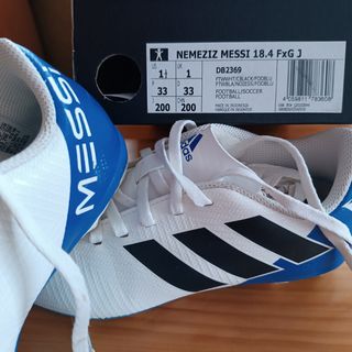 Zapatillas futbol niño..muy buenas condiciones 