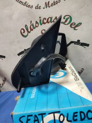 Seat Toledo Mk1, espejo derecho