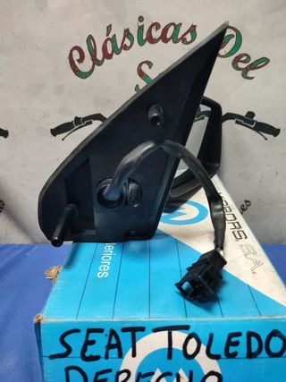 Seat Toledo Mk1, espejo derecho