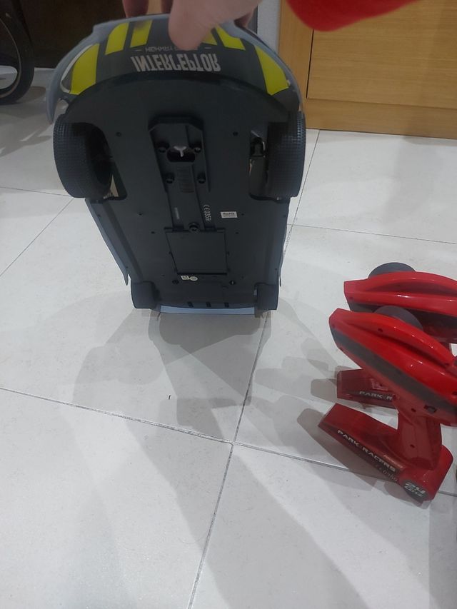 2 Coches teleridigidos 