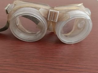2 Óculos de Proteção antigos