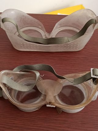 2 Óculos de Proteção antigos