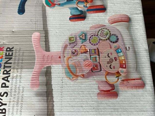 Andador mas mesa de juegos