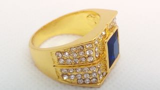 Anillo Real de Zafiro chapado oro 18k
