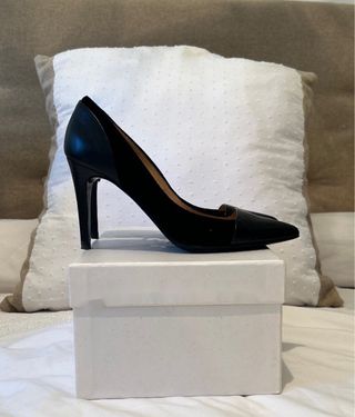 STILETTOS NEGROS PIEL KARMINE 37