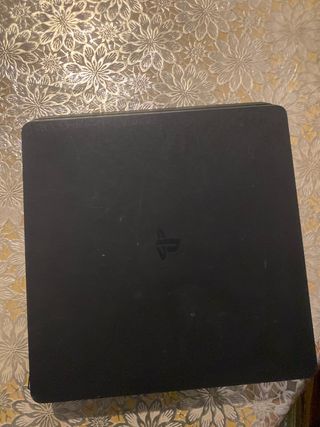 Playstation 4 slim
