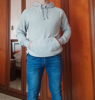 Felpa sportiva con cappuccio