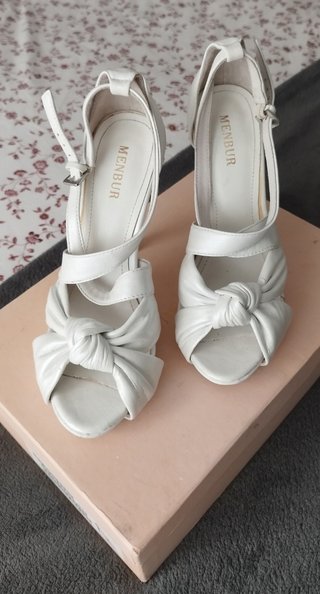 Zapatos de novia Menbur