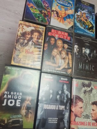 Lote de 44 películas VHS