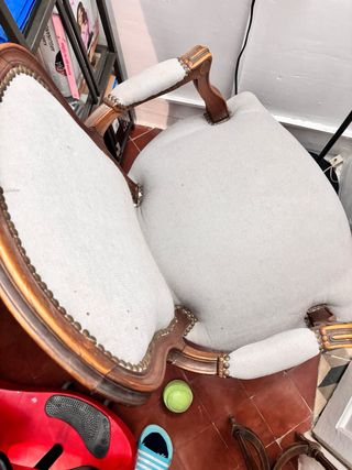 Butaca estulo clasico de color gris