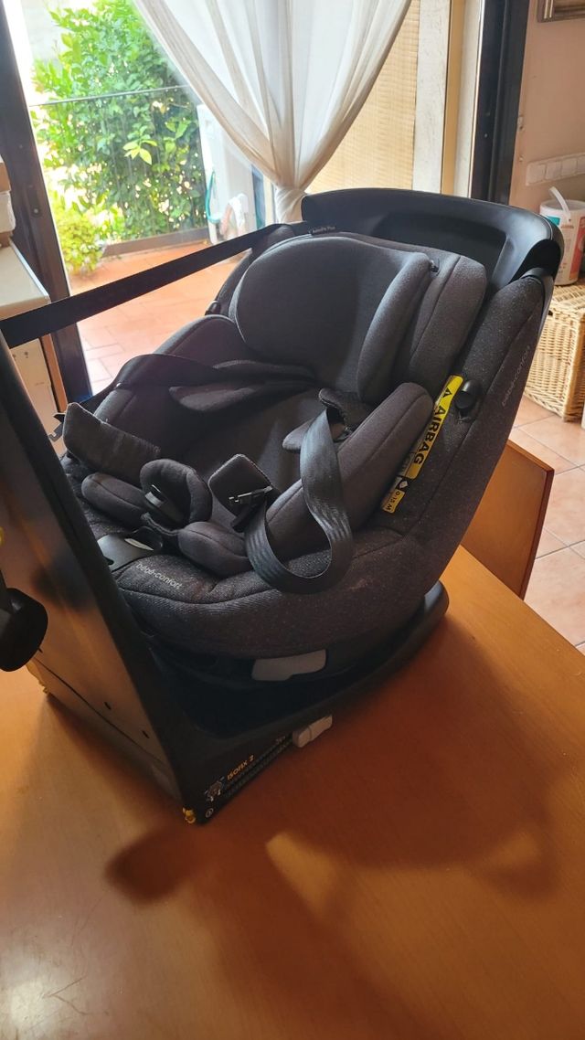Sillita coche Bebeconfort assisfix isize