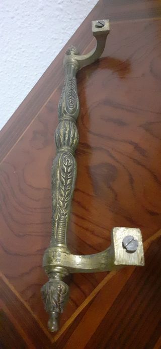 Bronce gran tirador antiguo. Manilla antigua.