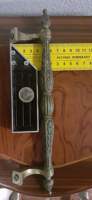 Bronce gran tirador antiguo. Manilla antigua.