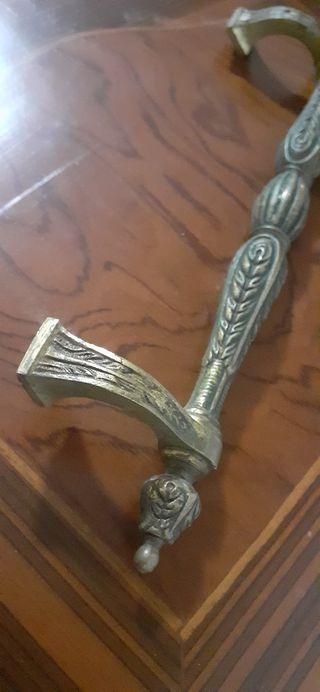 Bronce gran tirador antiguo. Manilla antigua.