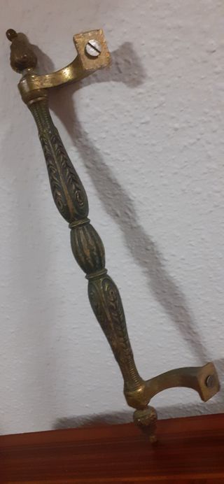 Bronce gran tirador antiguo. Manilla antigua.