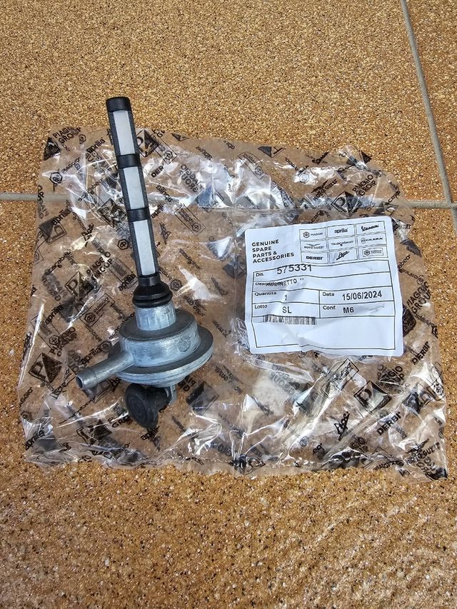 Grifo de Gasolina Piaggio Liberty 50-125