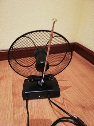 Metronic Prima Antena TV Interior Orientable 32 dB