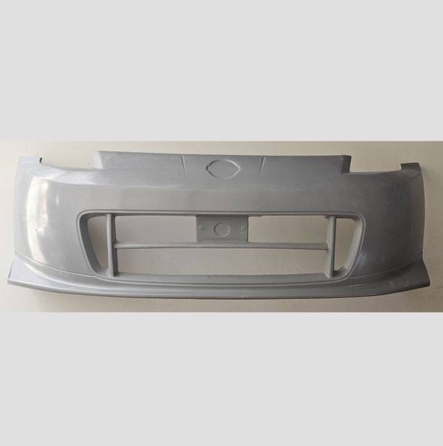 Parachoques Nissan 350z Nismo V2 de fibra