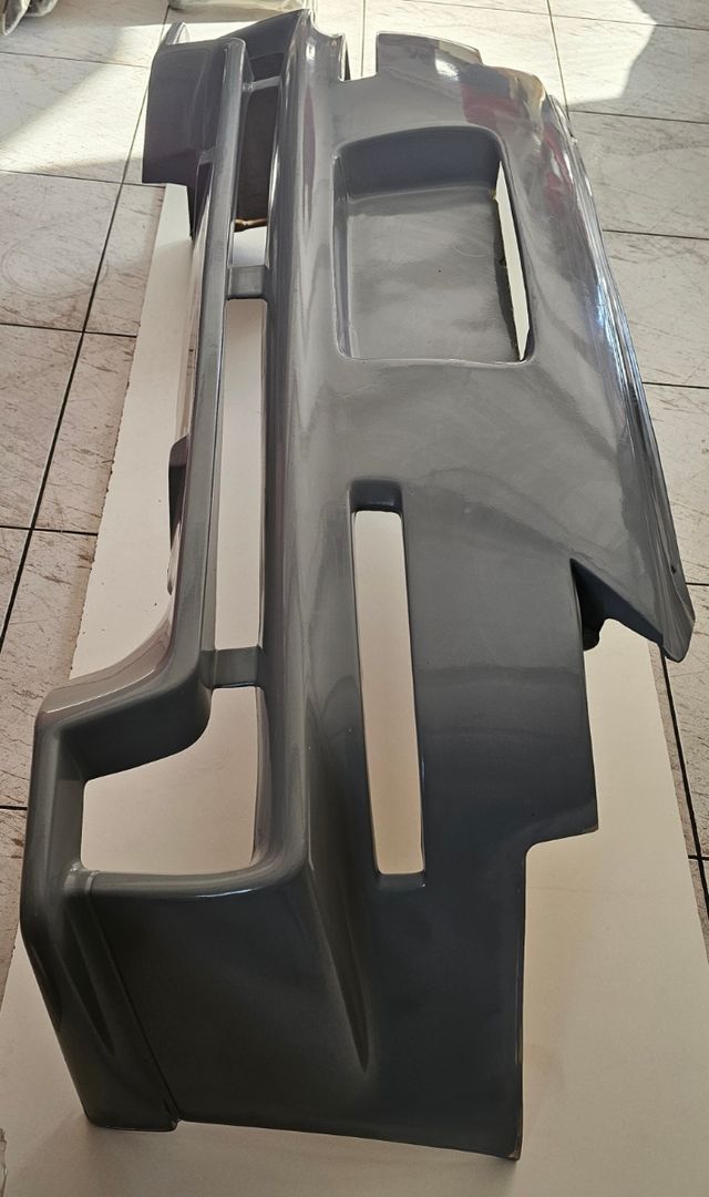 Parachoques trasero Nissan 350z Nismo V3 en fibra