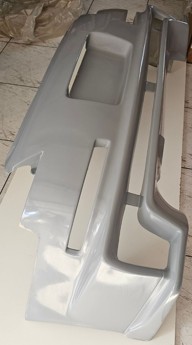 Parachoques trasero Nissan 350z Nismo V3 en fibra