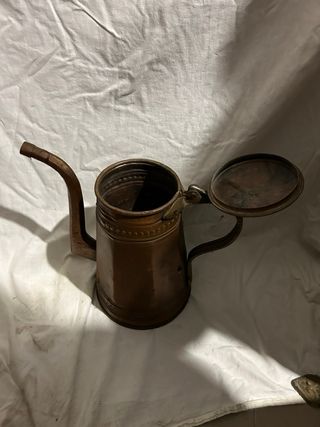 teiera in rame come soprammobile