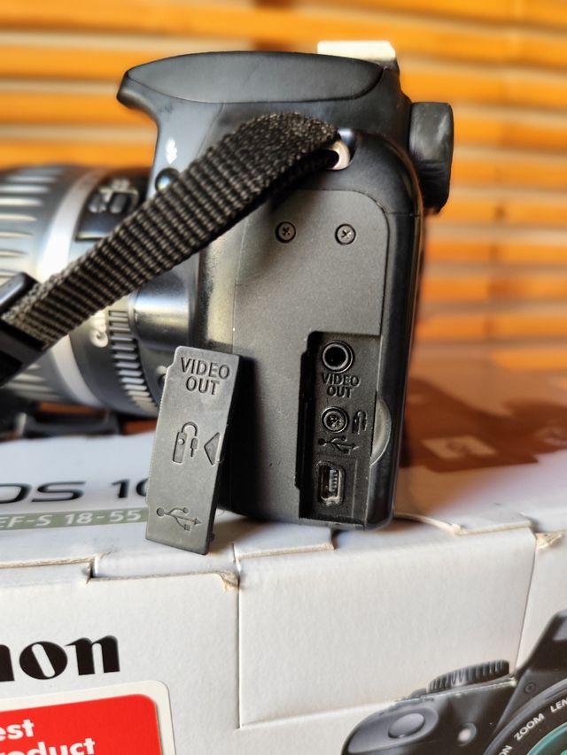 Camara reflex Canon EOS 1000D