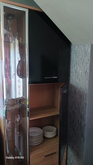 Mueble, vitrina de madera y cristal, regalo uadron