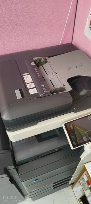 Impresora Konica Minolta bizhub c654