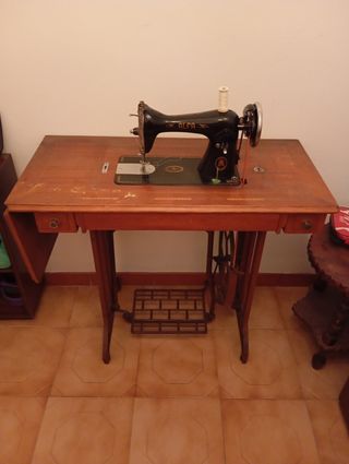 Maquina de coser ALFA En Figueres