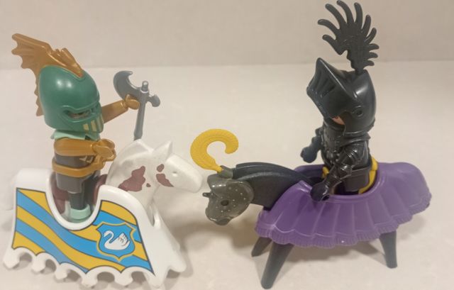 Playmobil 2 guerreros con caballo