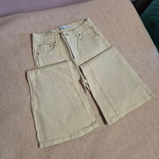 Pantalón High Rise Flare de Bershka