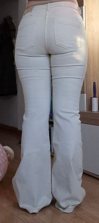 Pantalón High Rise Flare de Bershka