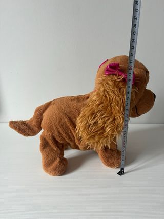 Perra Lucy de juguetes