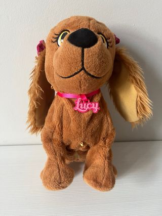 Perra Lucy de juguetes