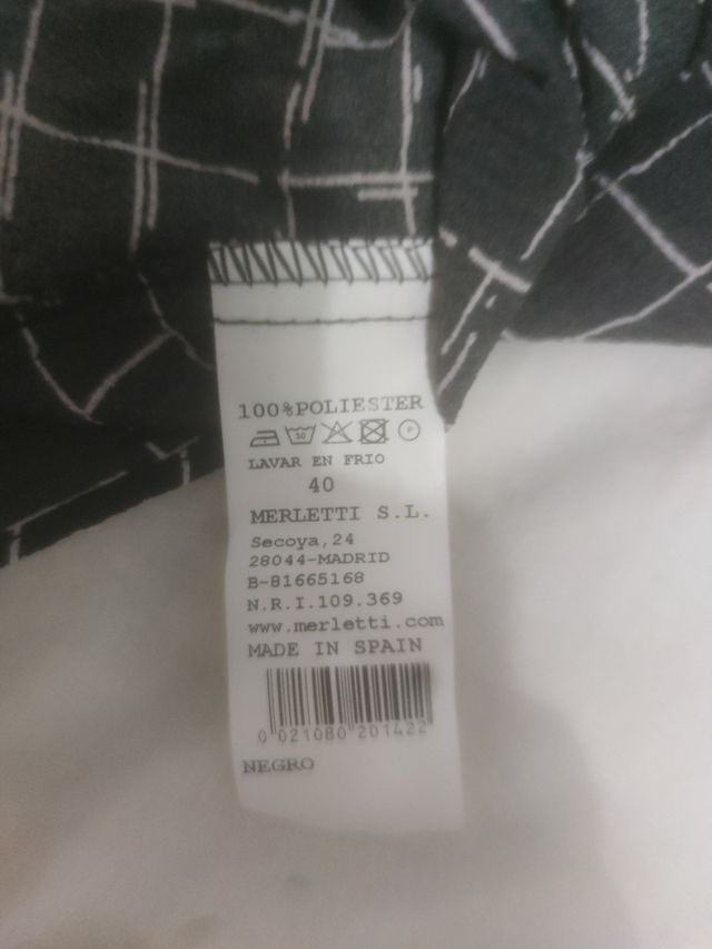 Blusa con estampado. Mujer