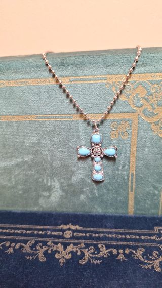 Cruz con Cadena