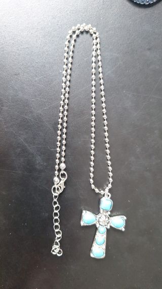 Cruz con Cadena