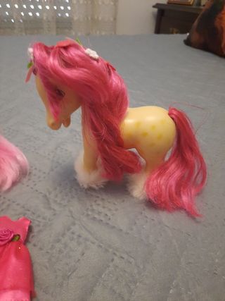 MUÑECA  TARTA  DE  FRESA