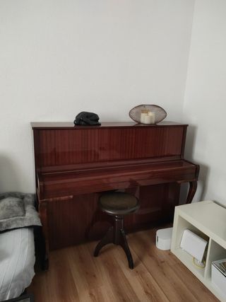Piano de madera