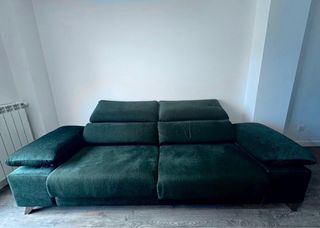 Sofá verde oscuro
