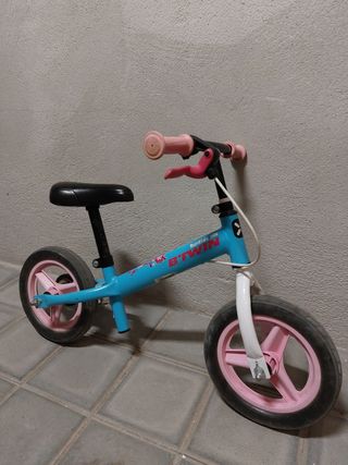 Bicicleta sin pedales equilibrio