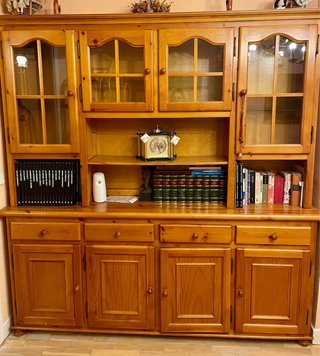 Mueble de pino