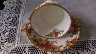 Taza porcelana inglesa Royal Albert